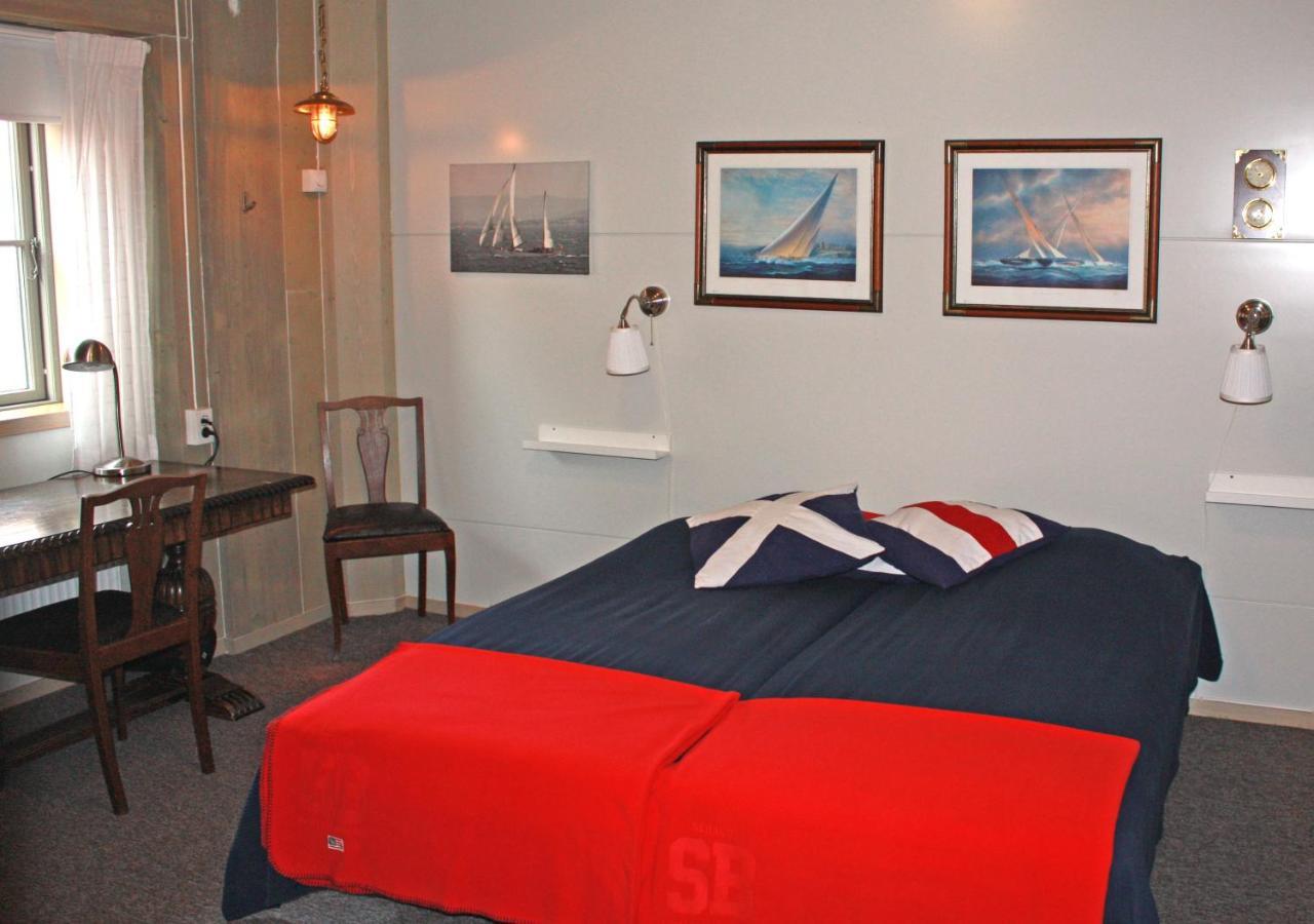 Seglarhotellet - Vandrarhem Pa Kaeringoen Karingon Room photo